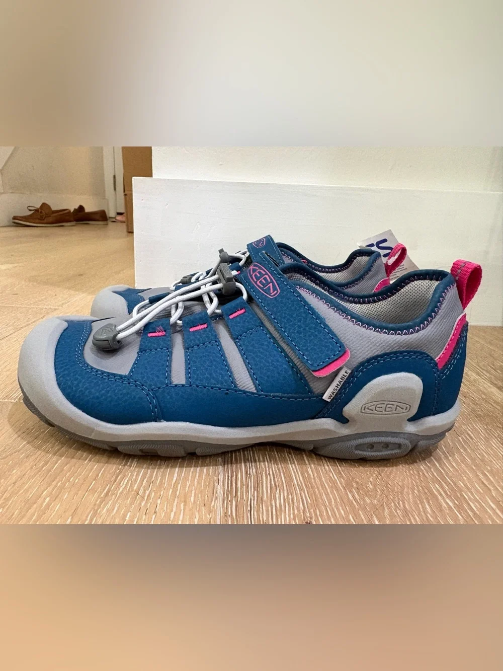 Keen Youth Knotch Hollow Sneakers Blue/Gray Round Toe Bungee Loop Size 3 NEW